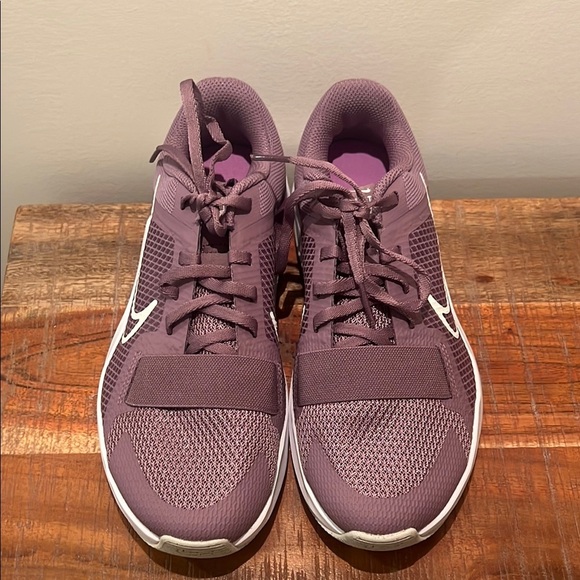 Nike Trainer 2 Women’s Purple Sneakers NWT - Picture 3 of 7
